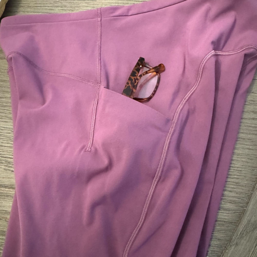 Lululemon Soft Purple Leggings with sparkly accents - Picture 4 of 10